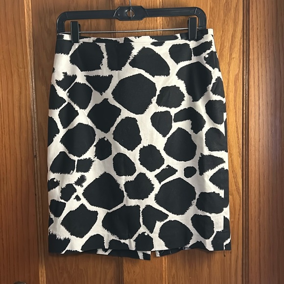 LOFT Giraffe Print Pencil Skirt - Size 2 - Picture 1 of 3